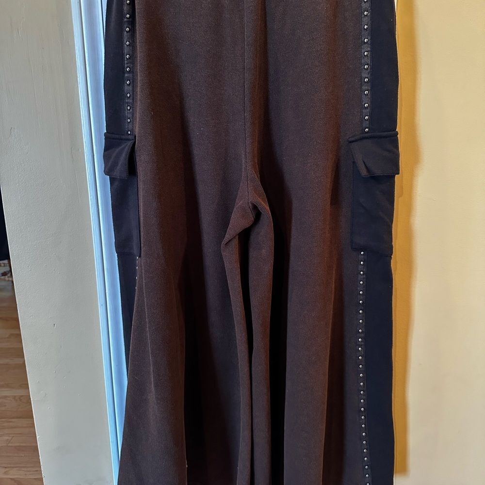 POL pants Wide Leg Cargo Pants in Dark Brown with Black Waistband athleasure NEW - Picture 7 of 8